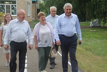 Современные спортивные площадки будут в каждой школе